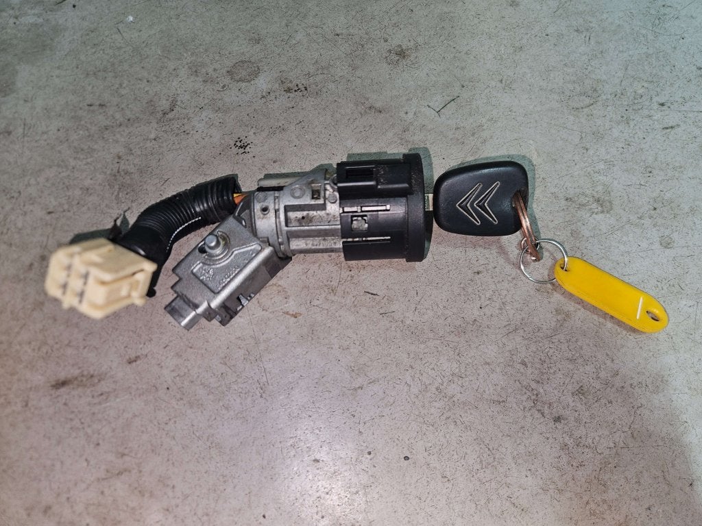 CONTACTSLOT PEUGEOT 107, CITROËN C1, TOYOTA AYGO, Niet ingevuld, Gebruikt, Citroën, Niet ingevuld