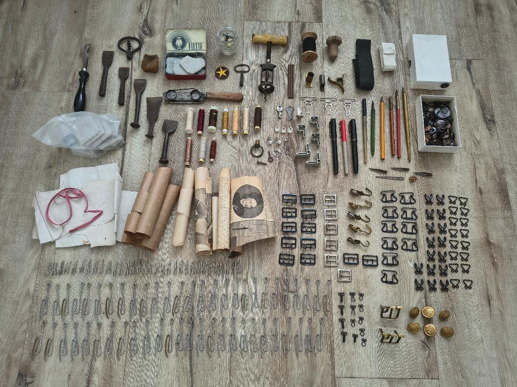 Enorme set antieke fournituren, artikelen stof gereedschap., Ophalen of Verzenden