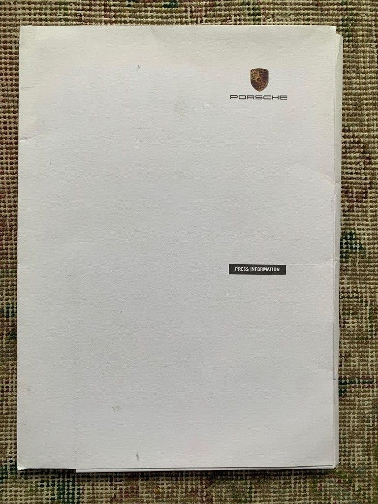 Persmap UK Porsche 1997 introductie 911 996 incl. 7 persfoto, Porsche, Nieuw, Ophalen of Verzenden, Porsche