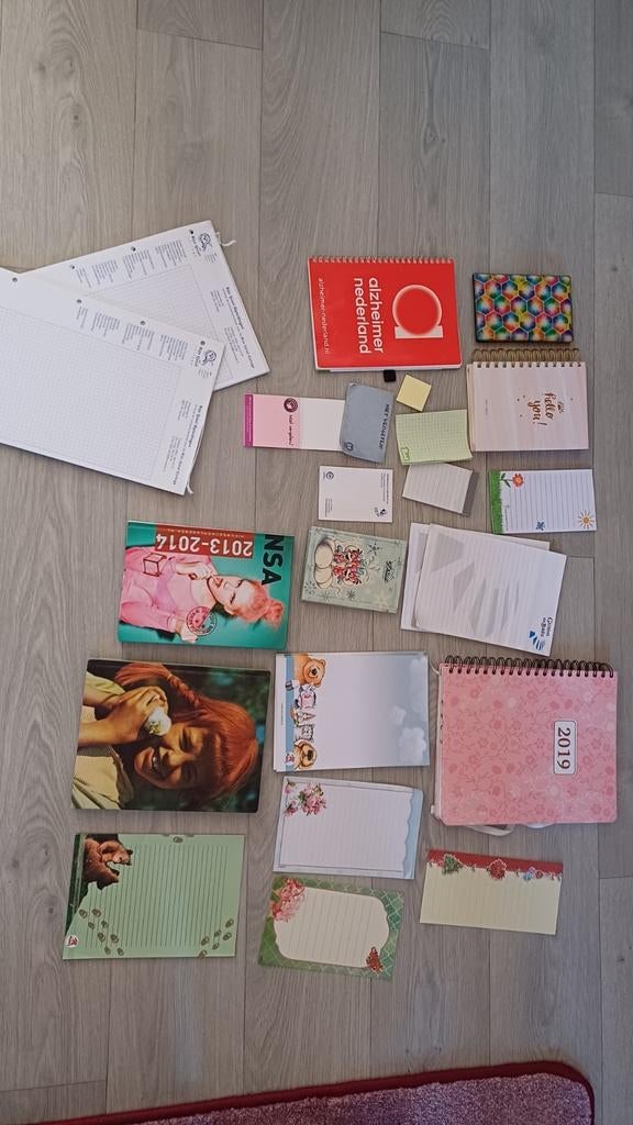 Notitie boekjes schrijfpapiet, Ophalen, Album of Boek