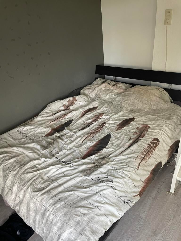 Bedframe met matras, Gebruikt, Bruin, Ophalen of Verzenden, Twijfelaar