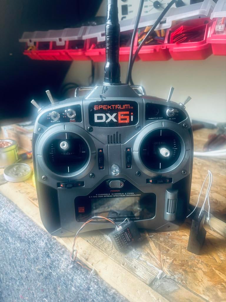 Afstandsbediening Spektrum tm DX6I, Hobby en Vrije tijd, Verzenden, Zo goed als nieuw