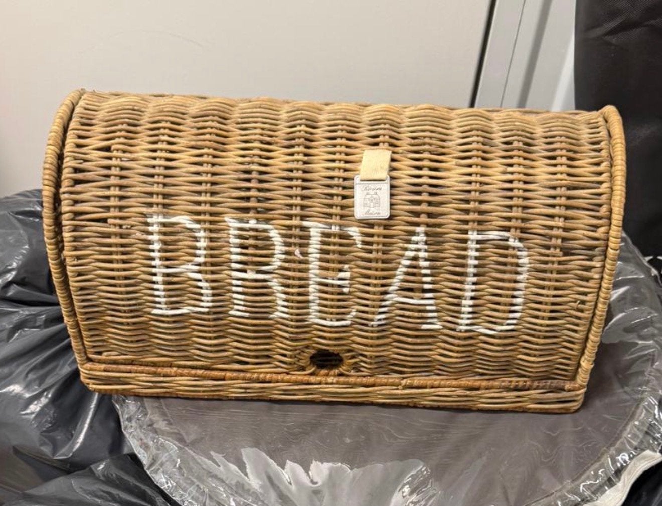 Riviera Maison Rotan broodtrommel met 'BREAD' opdruk, Ophalen of Verzenden, Broodtrommel, Bruin, Riviera Maison