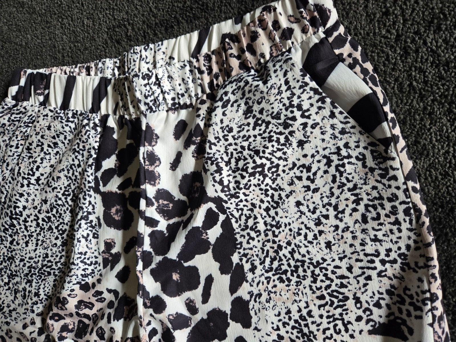Leuke zomer broek met zakken nog nieuw maat xl, Ophalen, Zwart, Nieuw, 5 cm of meer