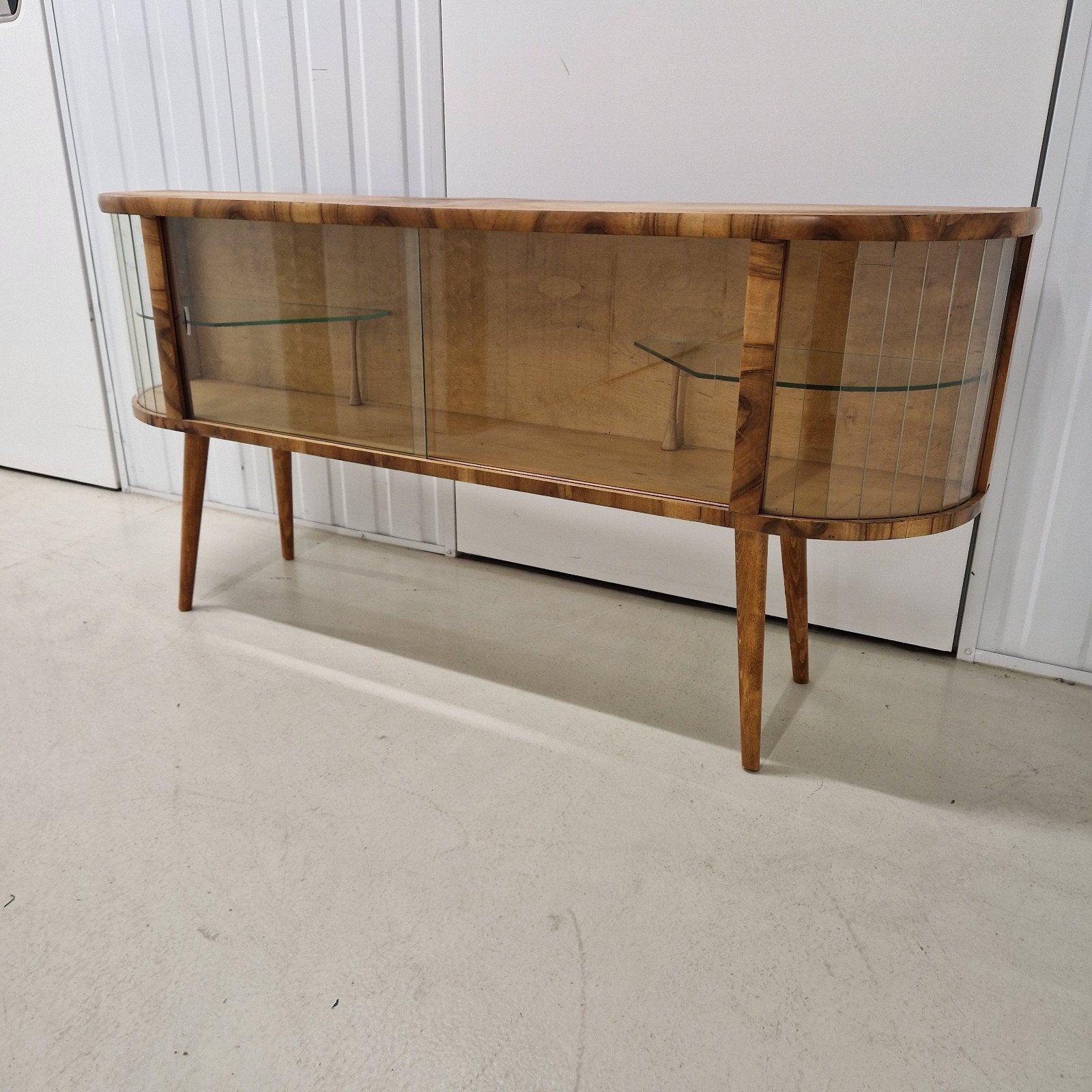 Foto 15 van Vintage Vitrinekast / Dressoir Jaren 5060 Mid-Century Modern