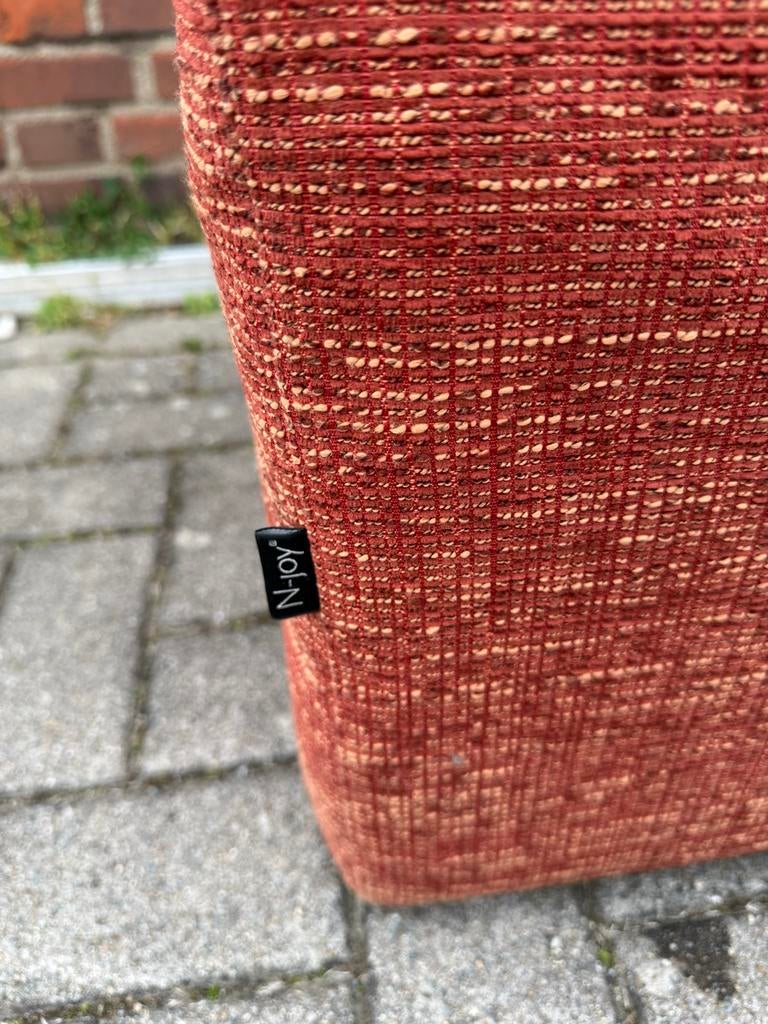 N-joy poef - Rood/oranje stoffen hocker, Gebruikt, Vierkant, Ophalen of Verzenden, Stof