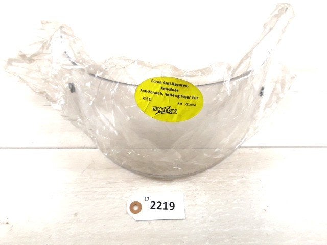 Helm D1-37946