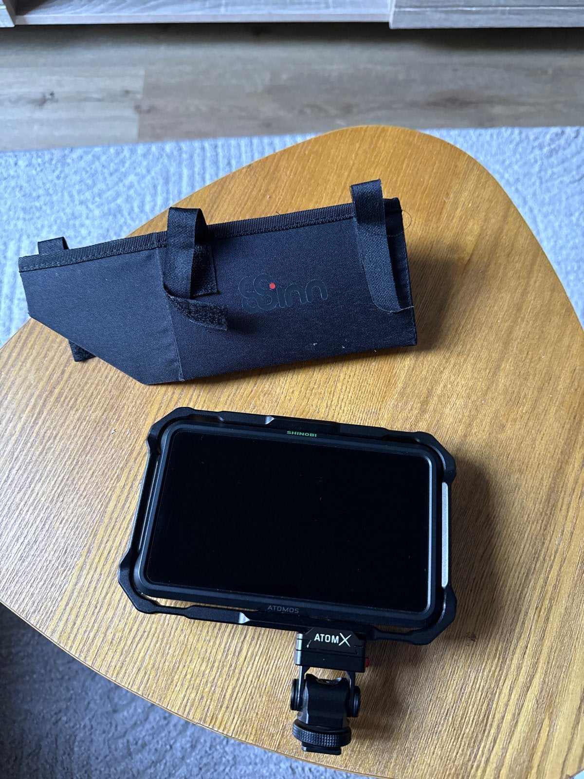 Atomos Shinobi met cage, sunhood en coldshoe mount, Overige typen, Overige soorten, Minder dan 8x, Zo goed als nieuw