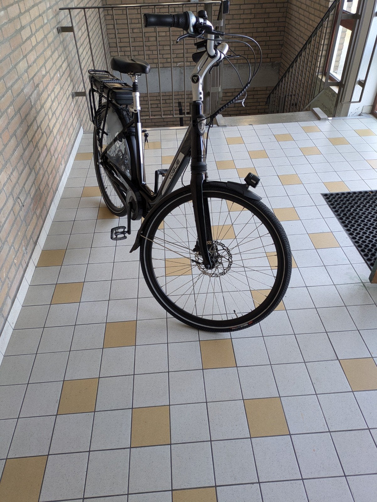te koop nieuw vogue mio damens fiets elktr, Fietsen en Brommers, Fietsen | Dames | Damesfietsen, Overige merken, 53 tot 56 cm