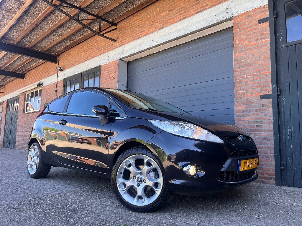 Ford Fiësta 1.6 Ti-vct 120 PK-KEY LESS GO, 1596 cc, 4 cilinders, Zwart, Bedrijf
