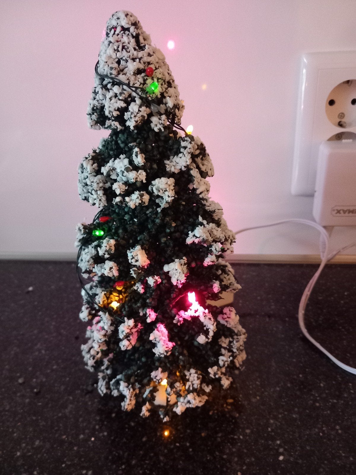 Lemax kerstdorp kerstboom met gekleurde verlichting, Diversen, Kerst, Ophalen of Verzenden