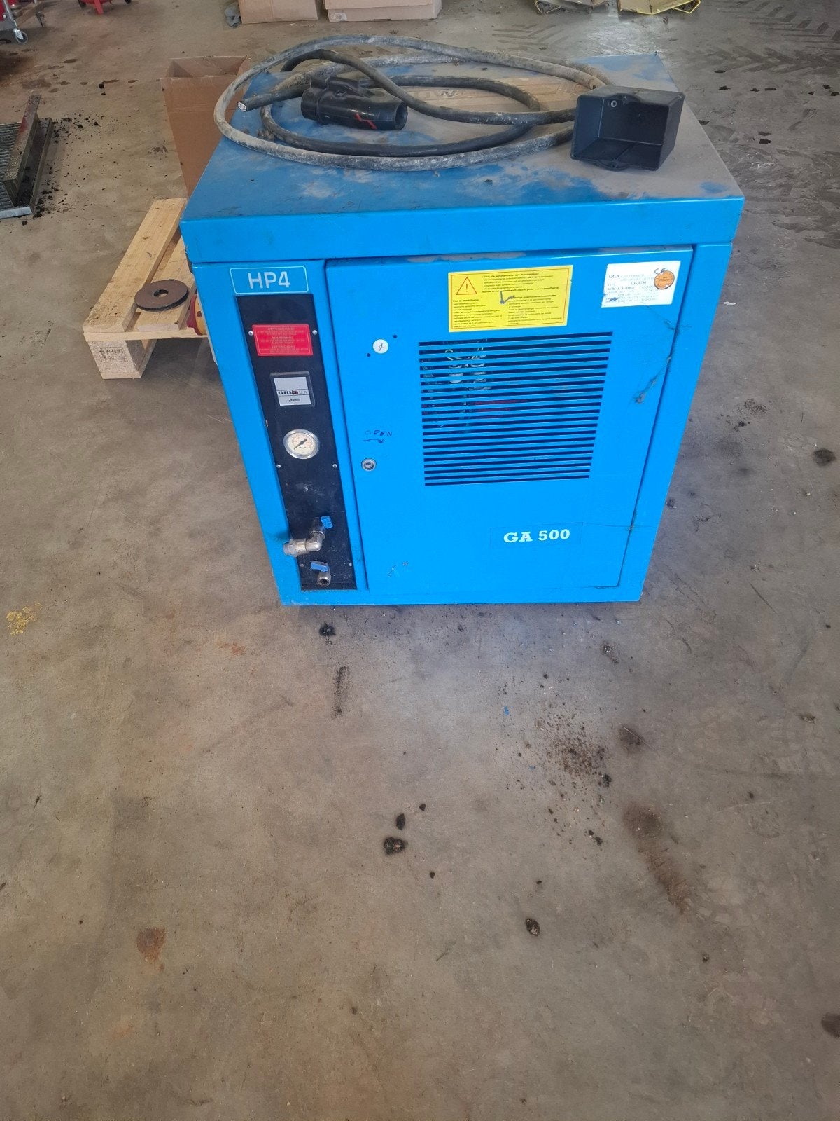 Luchtcompressor GGA GG 1230 - Werkend met klein defect, Doe-het-zelf en Verbouw, Gebruikt, 10 bar of meer, Minder dan 25 liter