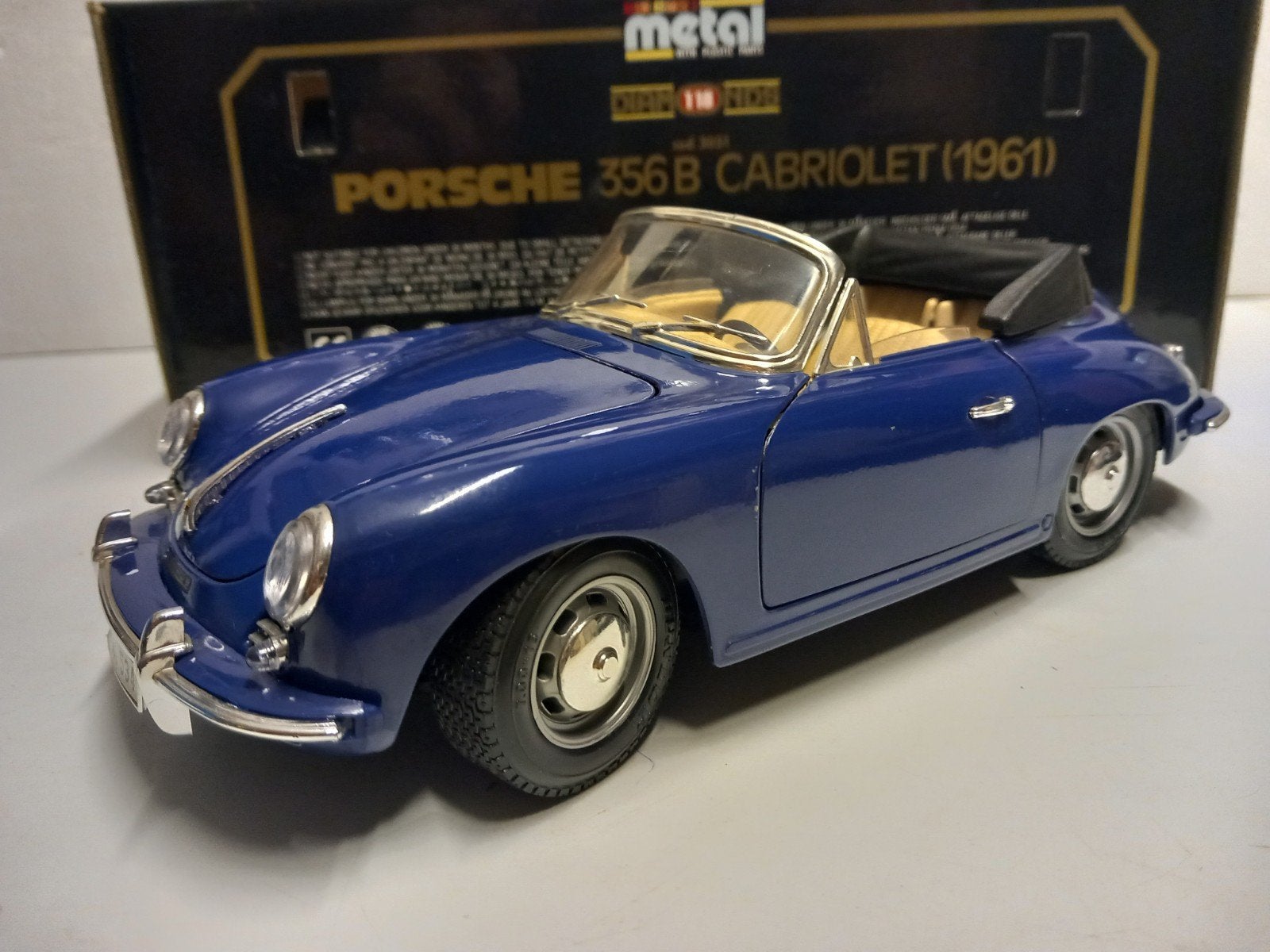 Porsche 356 B cabriolet blauw 1961 Bburago metal 1:18 KRD, Ophalen of Verzenden, Zo goed als nieuw, Auto, Overige merken