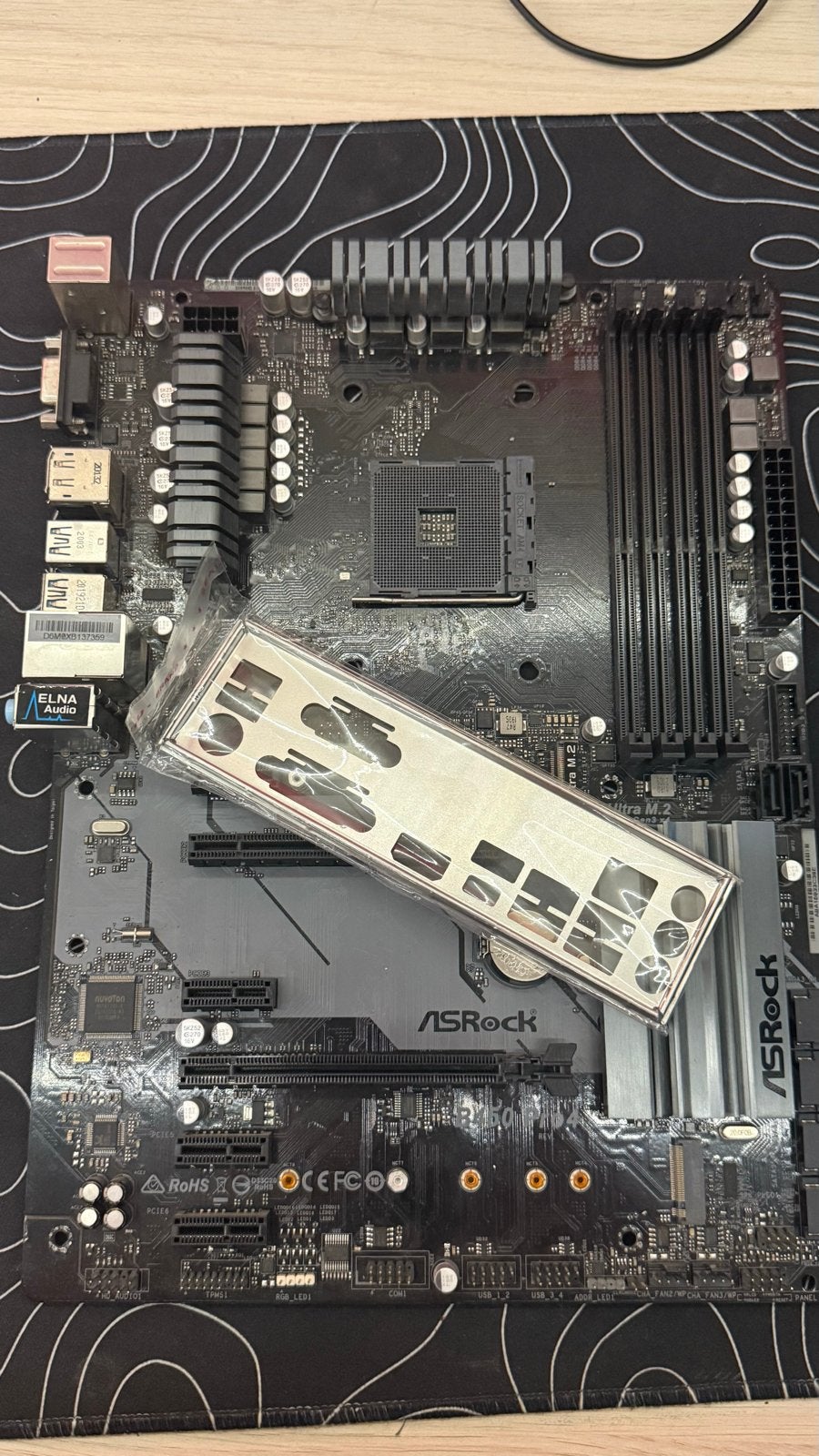 ASRock B450 Pro4 Moederbord, Ophalen of Verzenden, Zo goed als nieuw, AMD, DDR4