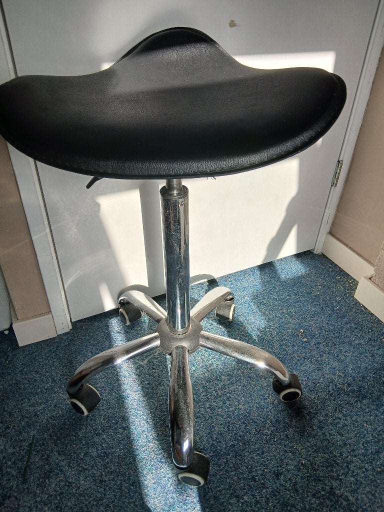 kappers kruk, Ophalen, Zo goed als nieuw, Staal