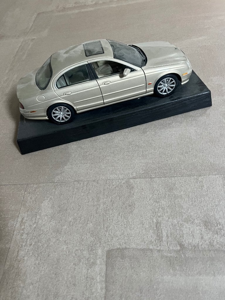 Model auto, Ophalen of Verzenden, Zo goed als nieuw, Auto, Maisto