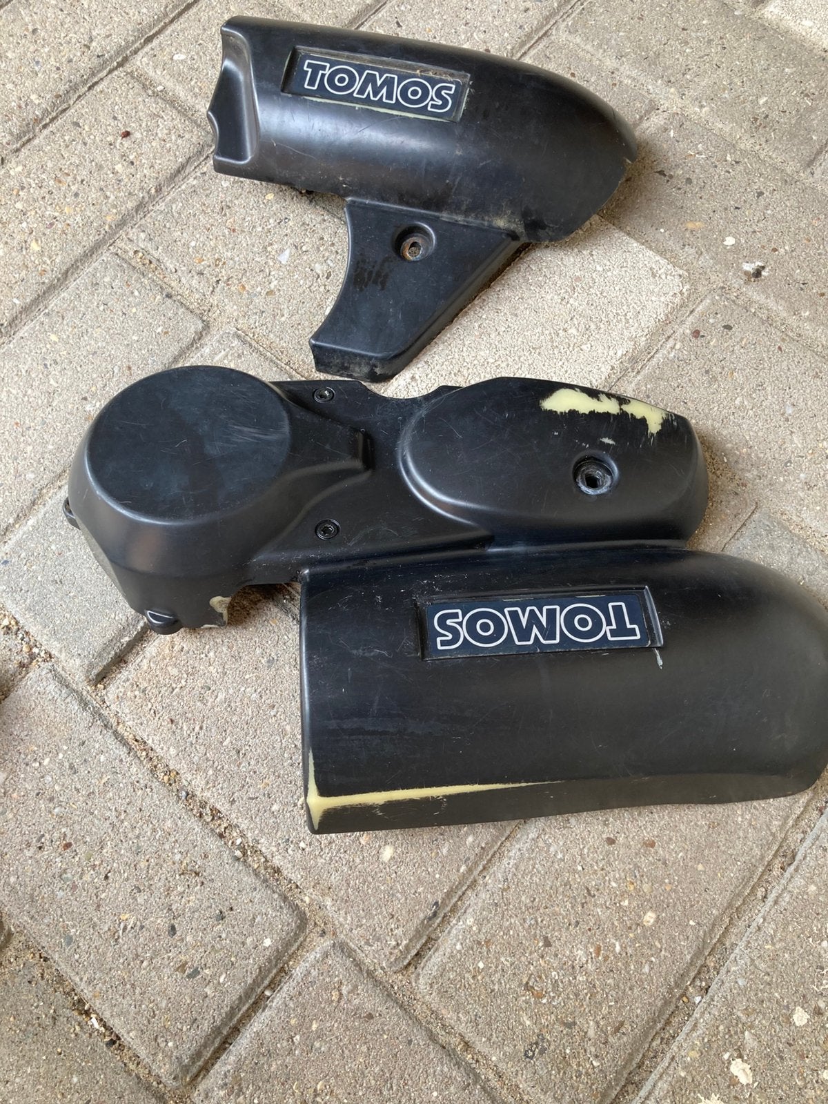 ZOEK TOMOS MOTOR SCHERMJE EN ZADEL, Fietsen en Brommers, Ophalen of Verzenden, Zo goed als nieuw, Zadel