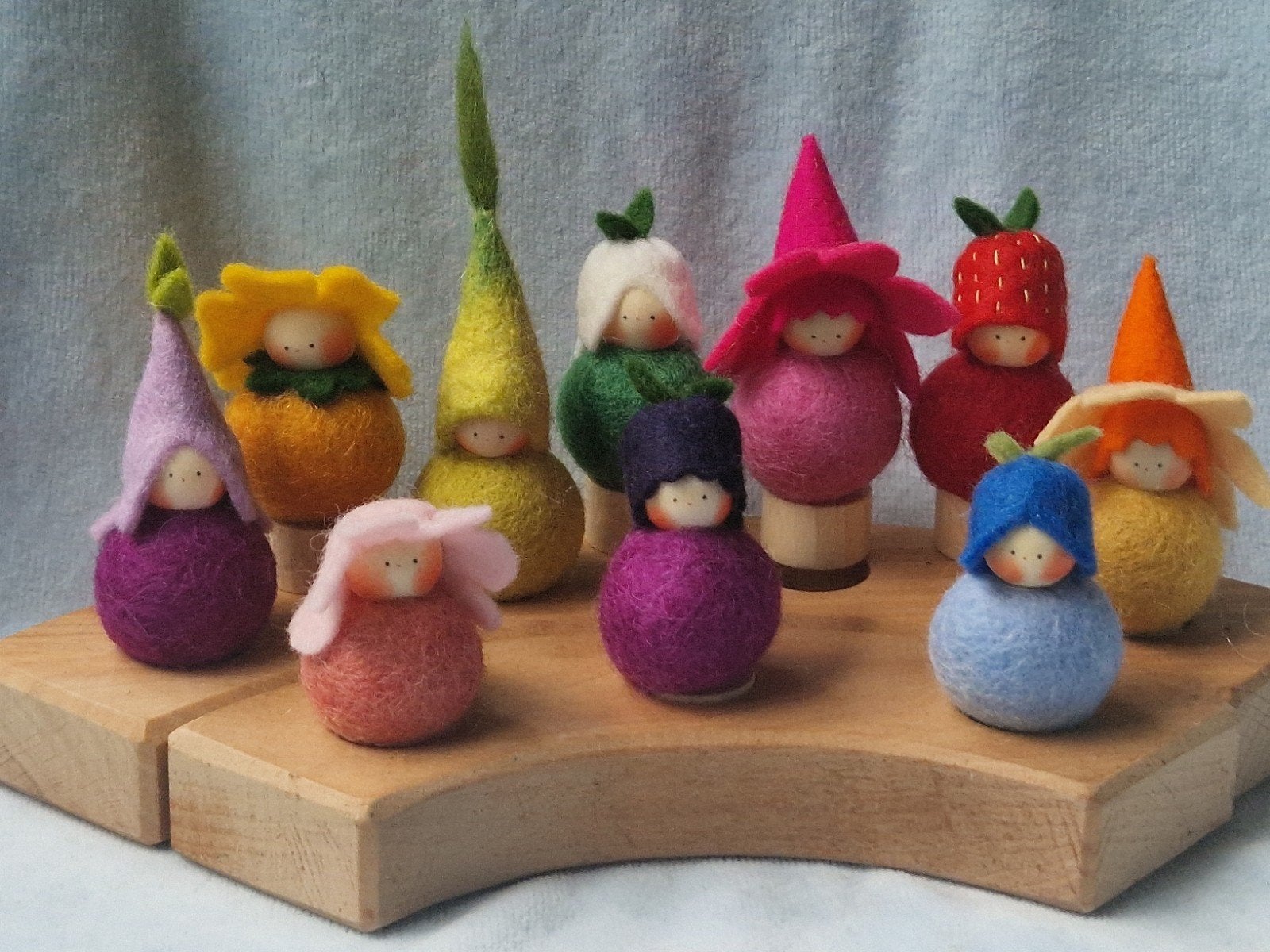 Jaarring wolvilt popje aardbei Seizoenstafel Vrije School, Verzenden, Nieuw, Figuurtje(s), Wolvilt