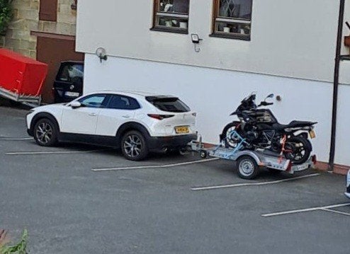 Aanhangwagen voor motorfiets, Motoren, Ophalen, Zo goed als nieuw