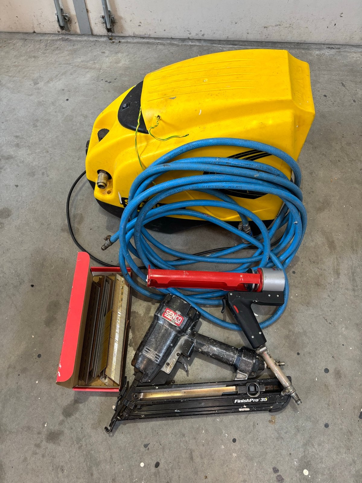 Stanley Compressor met Senco FinishPro 35, Doe-het-zelf en Verbouw, Ophalen, Gebruikt