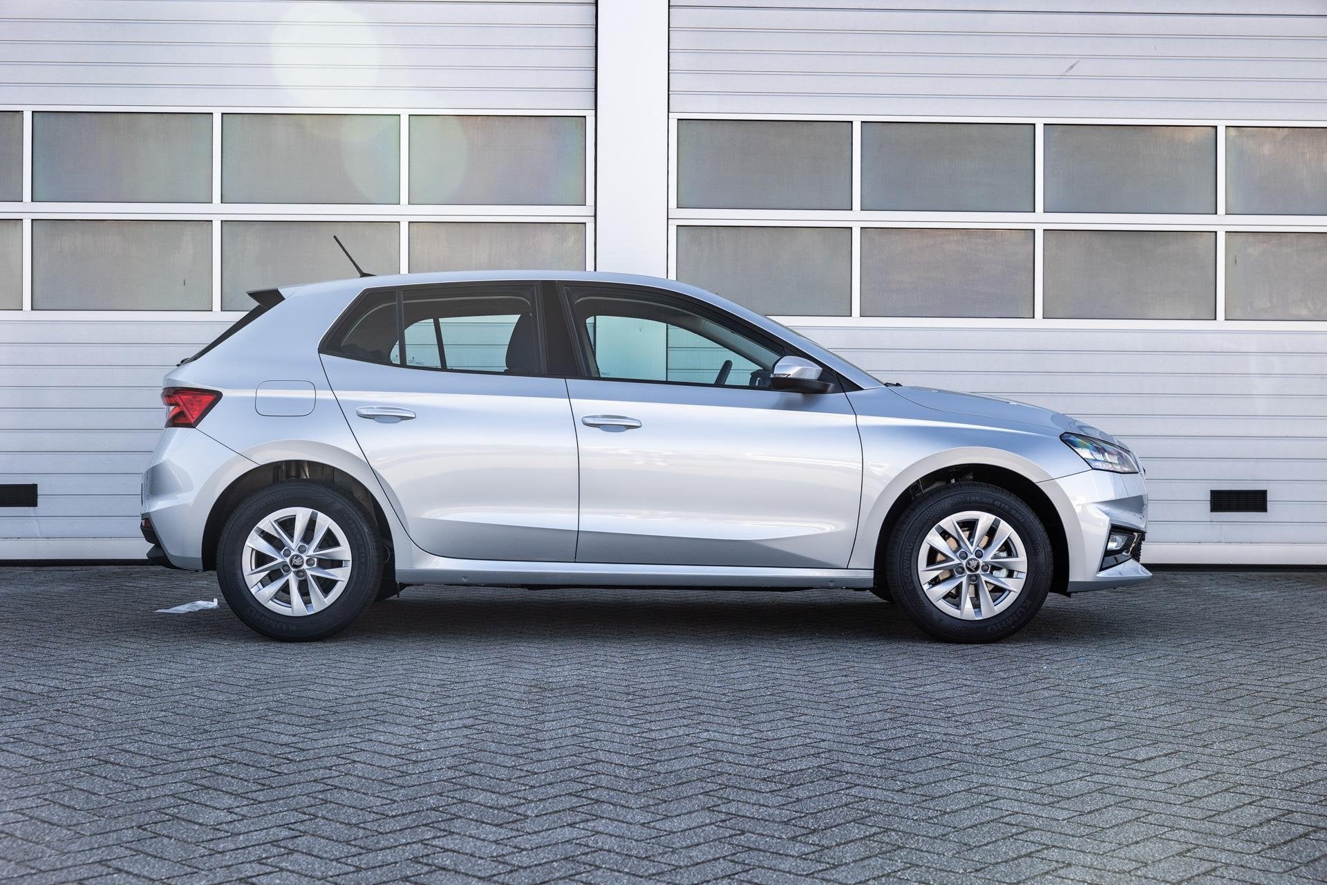 Skoda Fabia 1.0 TSI 95pk Selection | Apple Carplay/Android A, Voorwielaandrijving, 12 maanden, Stof, Euro 6