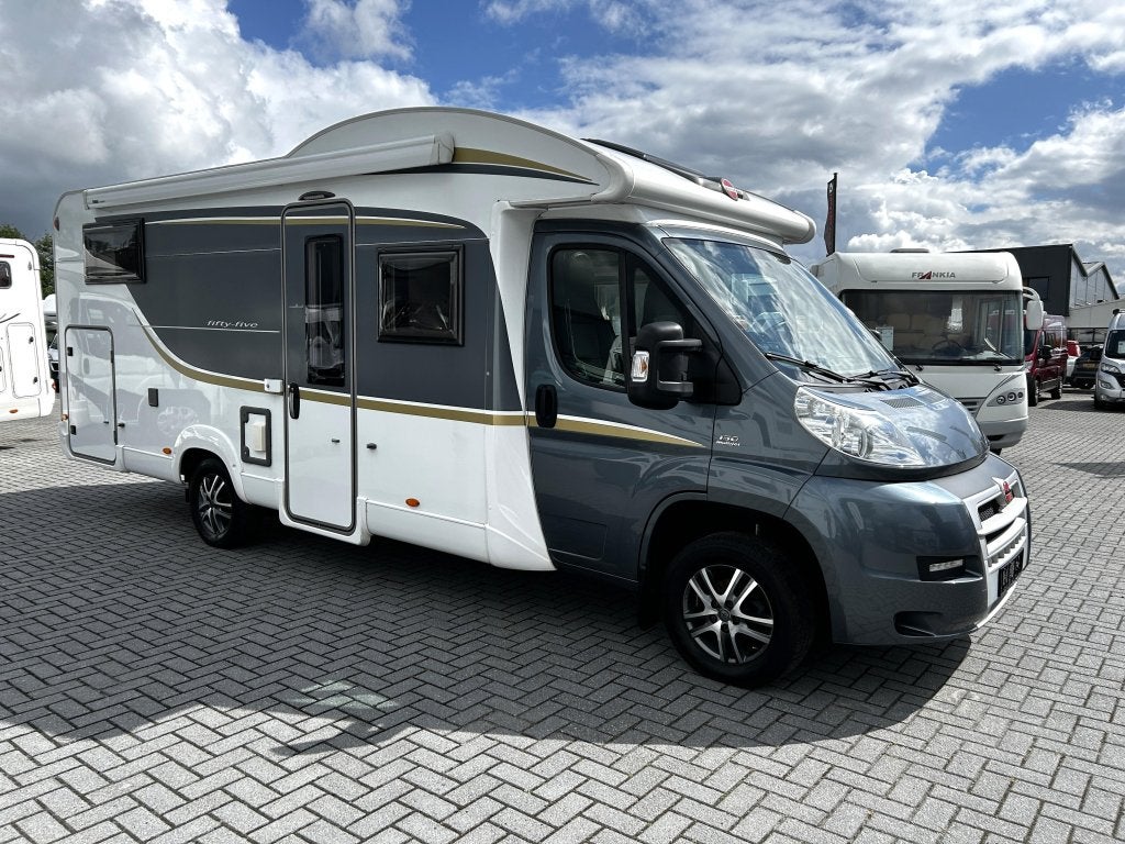 Bürstner Ixeo 726 Enkele-bedden/2013/Hefbed/150pk/A, Caravans en Kamperen, Fiat, 7 tot 8 meter, Bedrijf, Bürstner