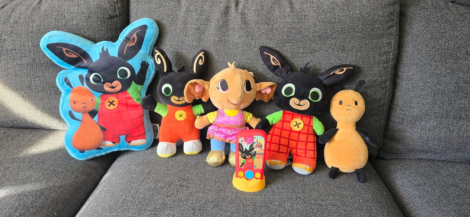 Bing Konijn Knuffels en Kussen Set, Ophalen, Gebruikt, Overige merken, Overige karakters