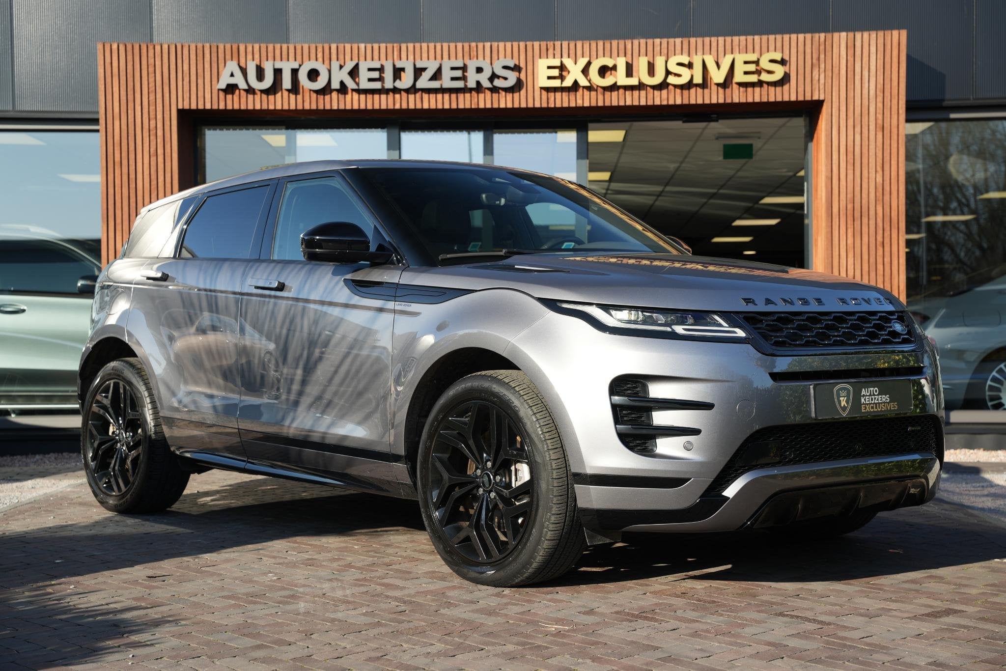Land Rover Range Rover Evoque 1.5 P300e AWD R-Dynamic SE Pan, Automaat, Stof, 15 kWh, Plug-in hybride
