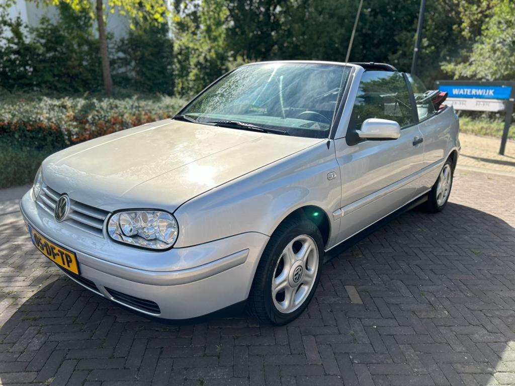 Volkswagen Golf 1.8 Cabriolet 55KW 1999 Grijs, Stof, 74 pk, 4 cilinders, Cabriolet