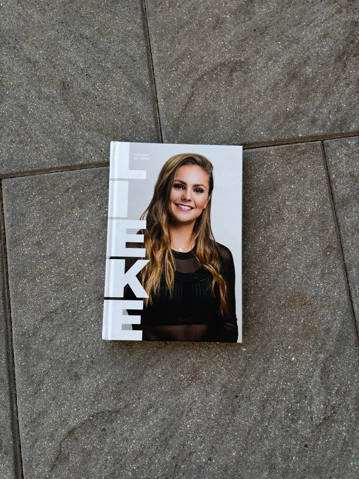 Lieke Martens: De Voetbaldroom - Van Nieuw Bergen naar FC Ba, Ophalen of Verzenden, Zo goed als nieuw, Sport