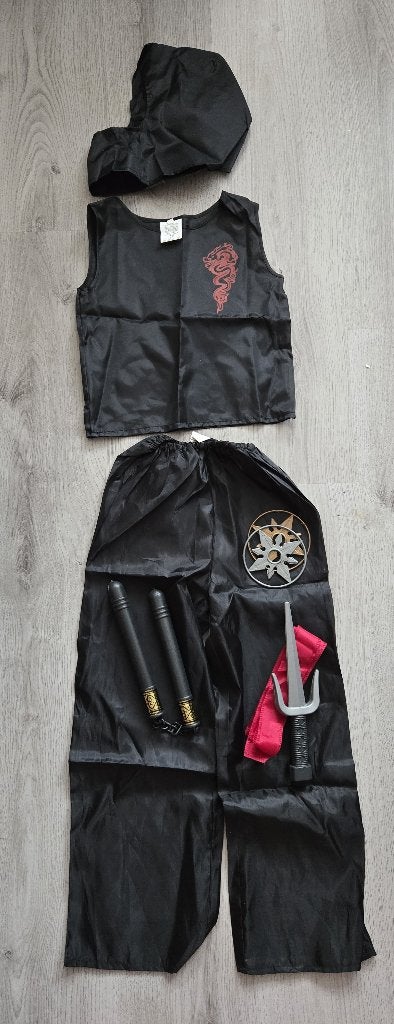 Nieuwe leuke Ninja out met accessoires mt 110, Ophalen of Verzenden, Nieuw, 110 t/m 116, Meisje