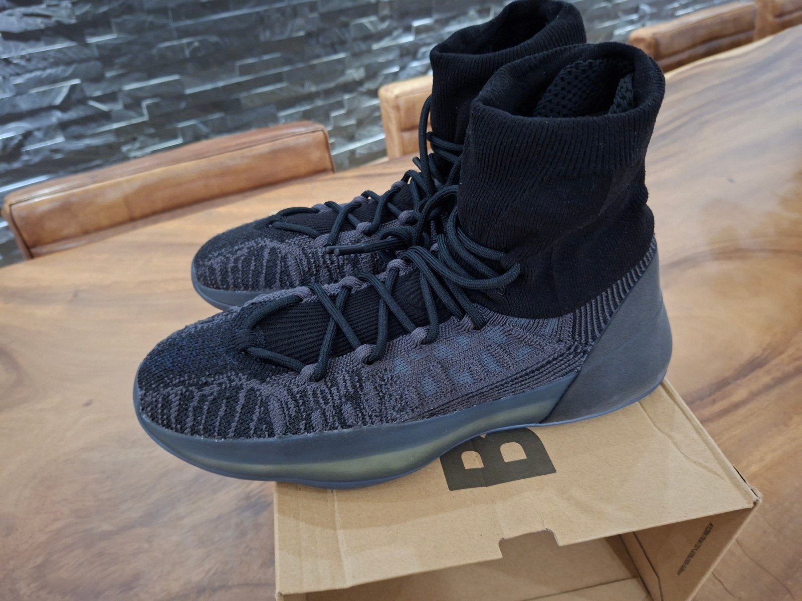 Adidas - Yeezy BSKTBL Knit Slate Onyx - Maat 44, Zwart, Nieuw, Ophalen of Verzenden, Sneakers of Gympen