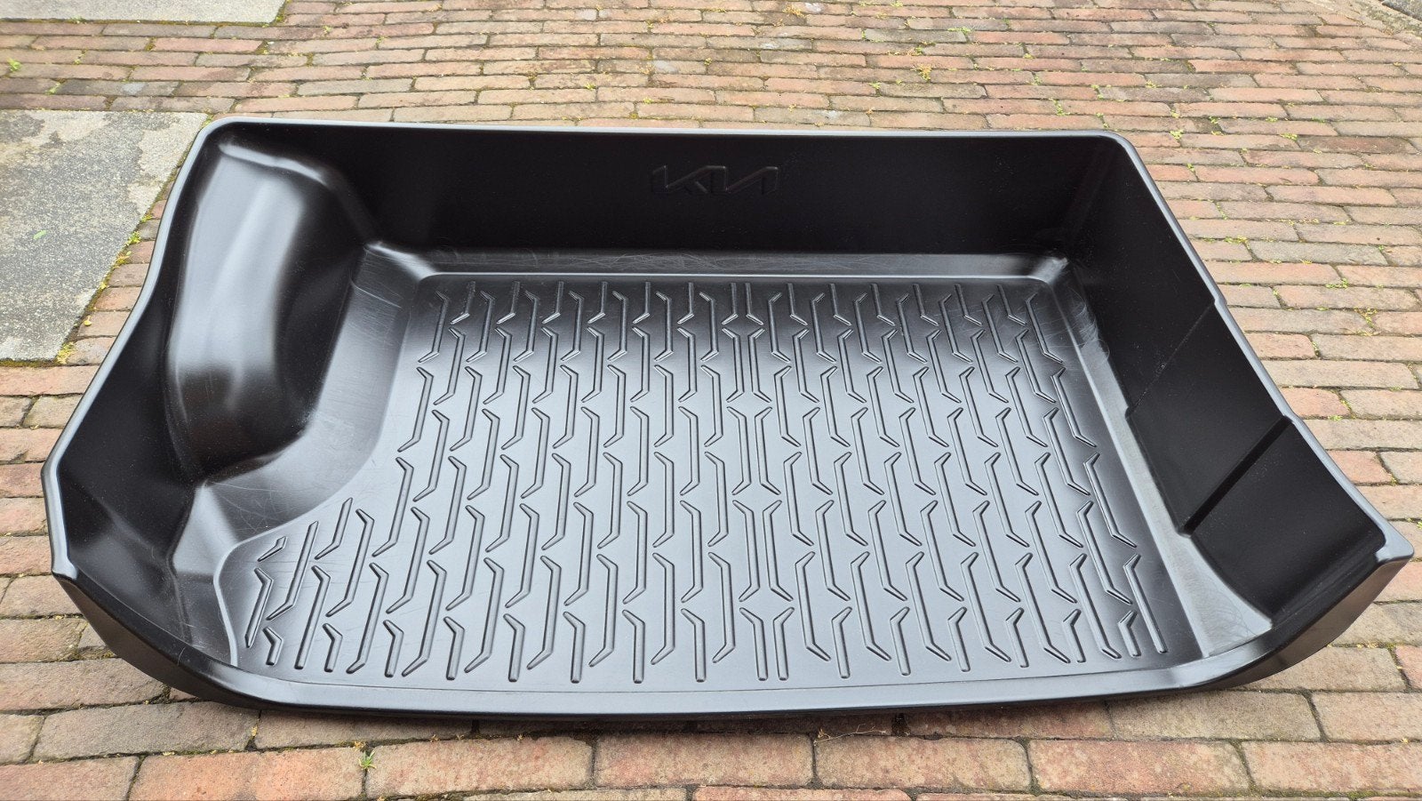 Kia EV3 kofferbakbeschermer, Ophalen, Zo goed als nieuw