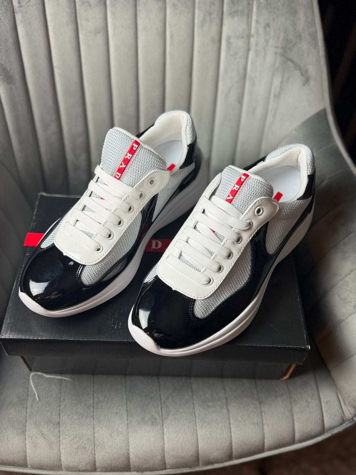 Prada Sneakers Zwart/Wit - nieuw - alle maten beschikbaar, Ophalen of Verzenden, Zo goed als nieuw, Zwart, Sneakers of Gympen
