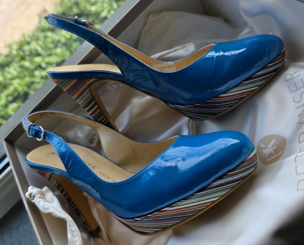 PETER KAISER pumps. Maat 4 1/2. Blauw., Ophalen of Verzenden, Zo goed als nieuw, Blauw