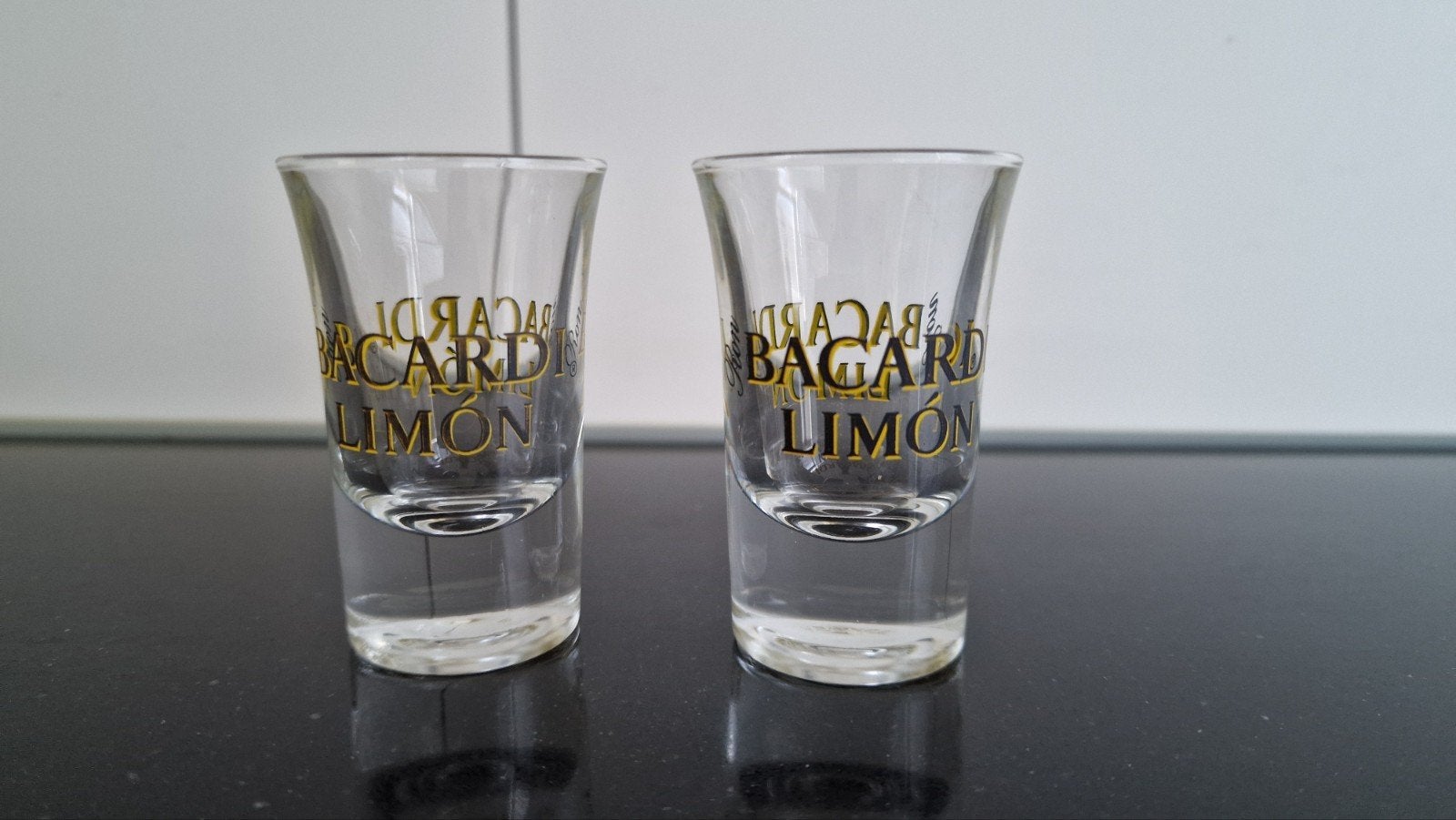 2 Bacardi Limón glaasjes, Ophalen of Verzenden