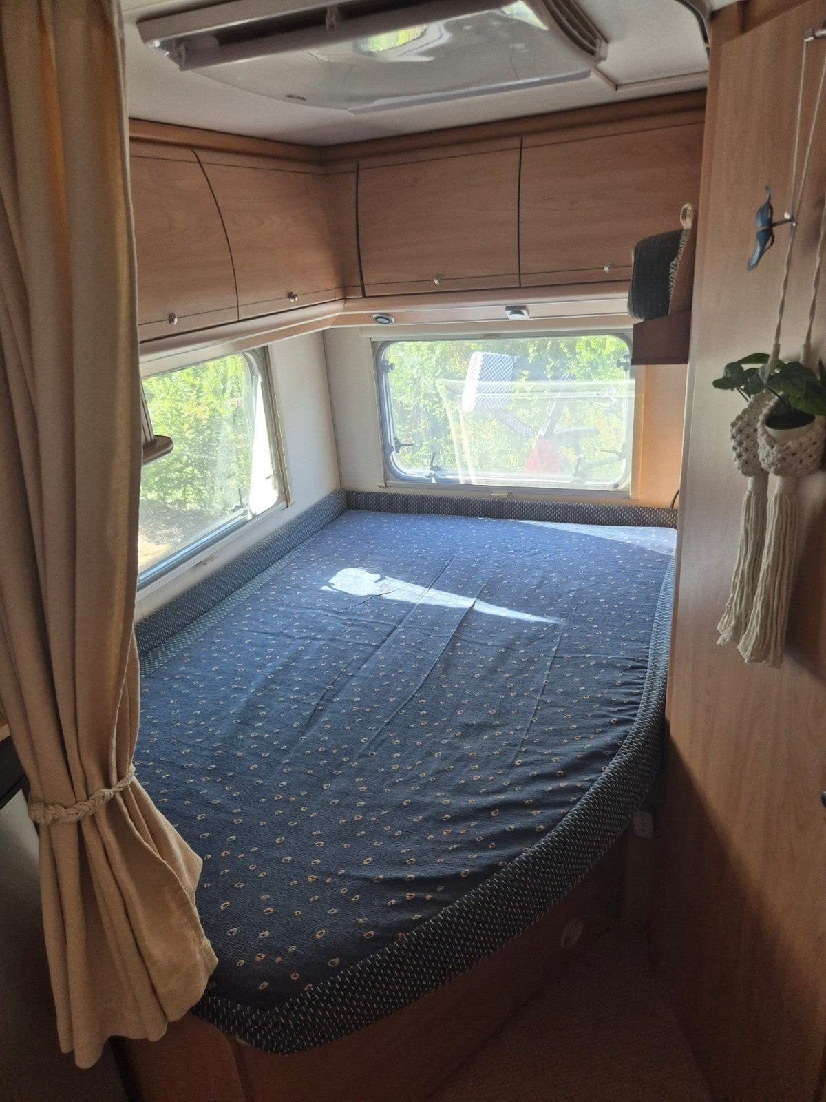 burstner T602, Frans bed, Treinzit, Particulier, Luifel