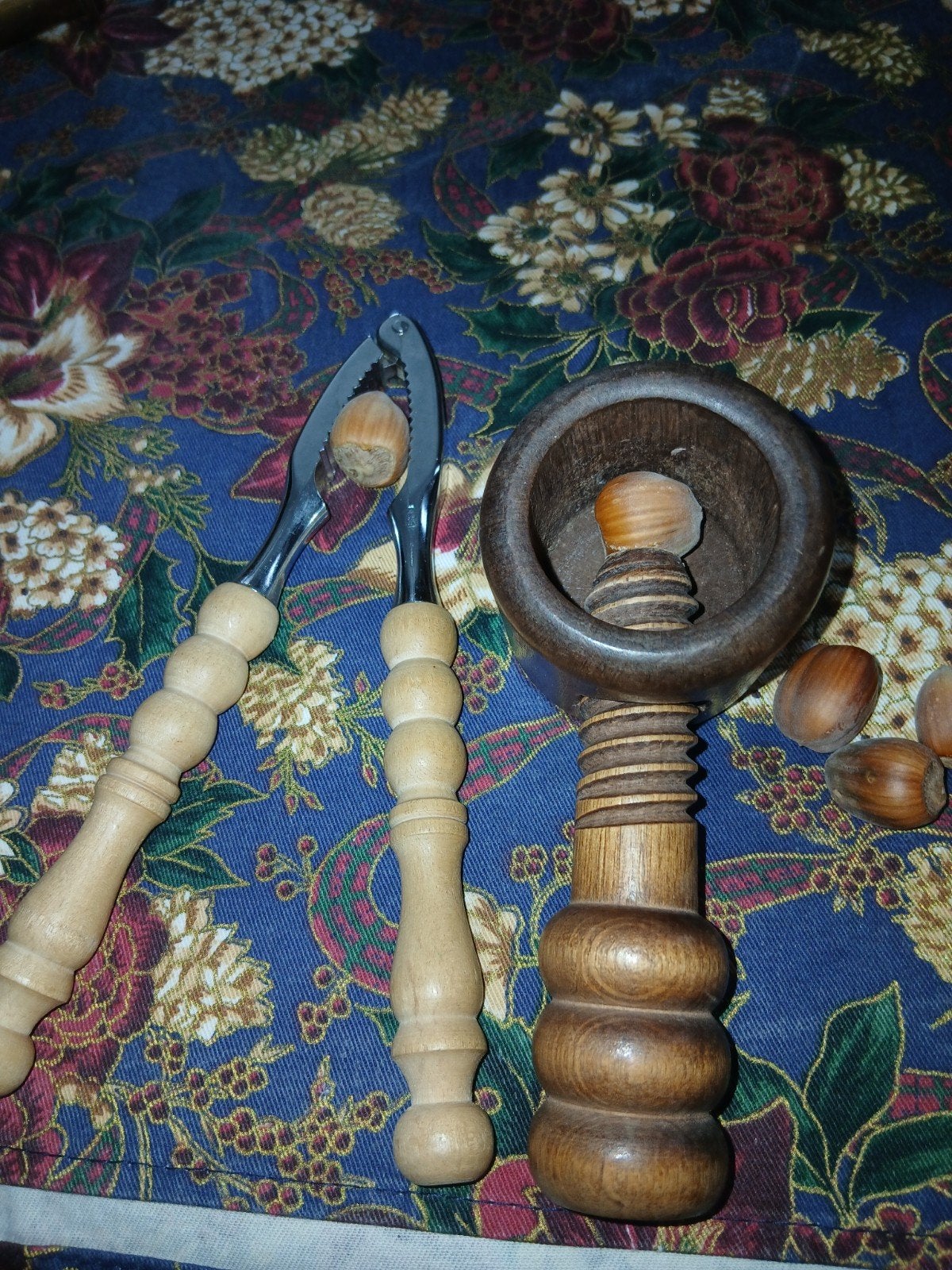 Vintage Notenkraker Set: Houten Schroef en Tang, Ophalen of Verzenden
