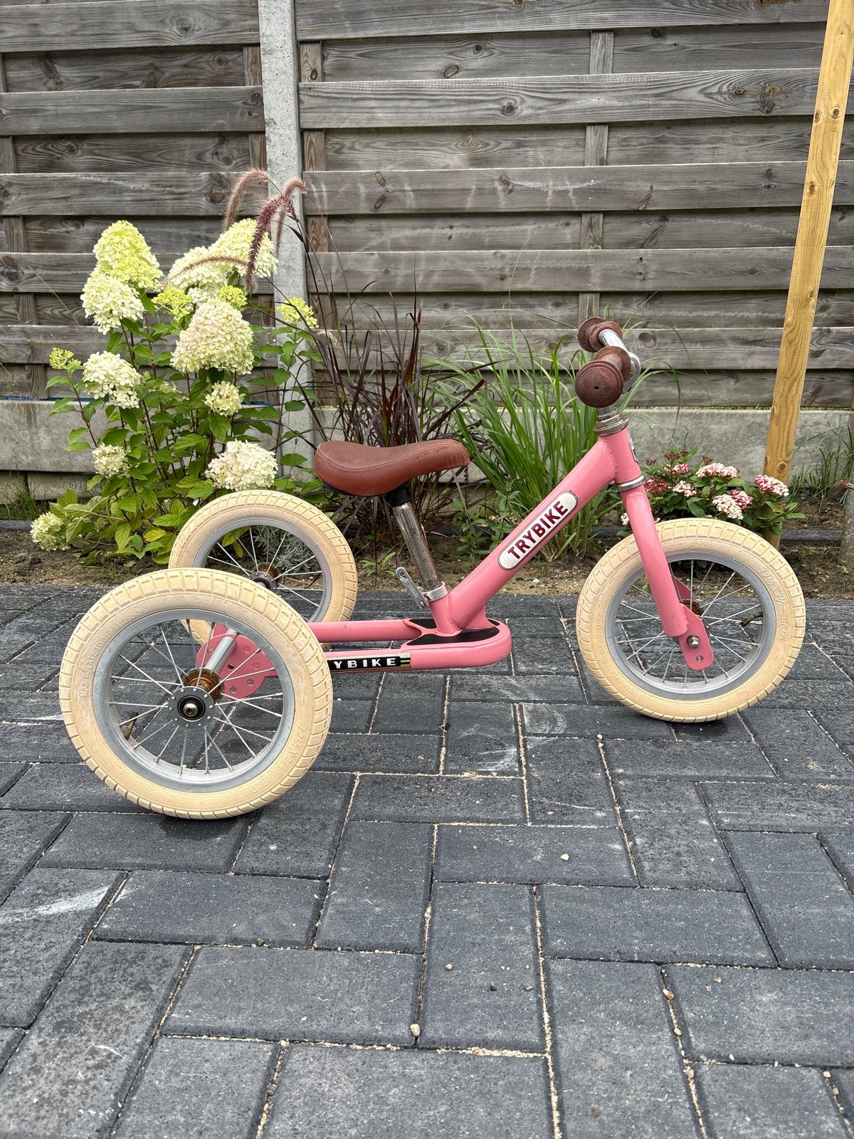 Roze Trybike loopfiets/driewieler, Ophalen, Zo goed als nieuw, Loopfiets