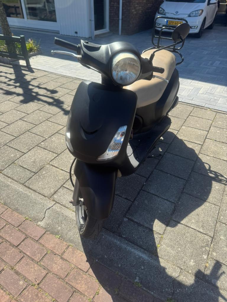 Sym fiddle 2, Ophalen, Maximaal 45 km/u, Zo goed als nieuw, Benzine