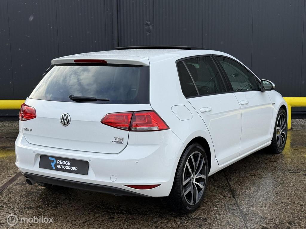 Volkswagen Golf 1.2 TSI CUP Edition PANORAMADAK, Auto's, Voorwielaandrijving, Euro 5, Automatische klimaatregeling, Gebruikt