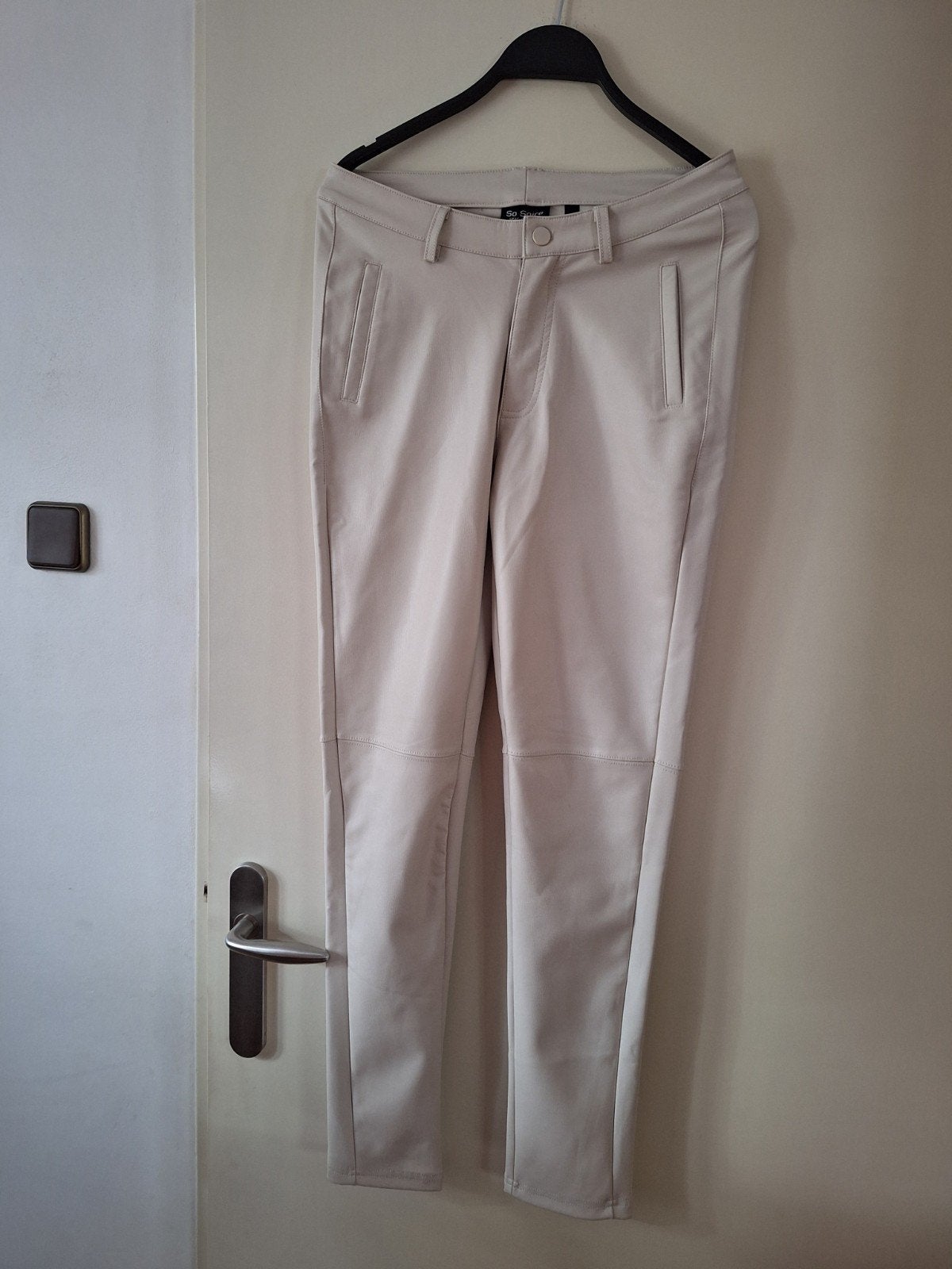 dames broek So Soire maat 29, Maat 38/40 (M), So Soire, Beige, Ophalen of Verzenden