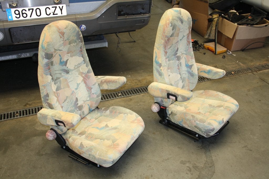 2 x AGUTI Pilotcamper draai  camper stoel uit lmc van 2003, Caravans en Kamperen, Ophalen, Gebruikt, Duitsland, Aguti