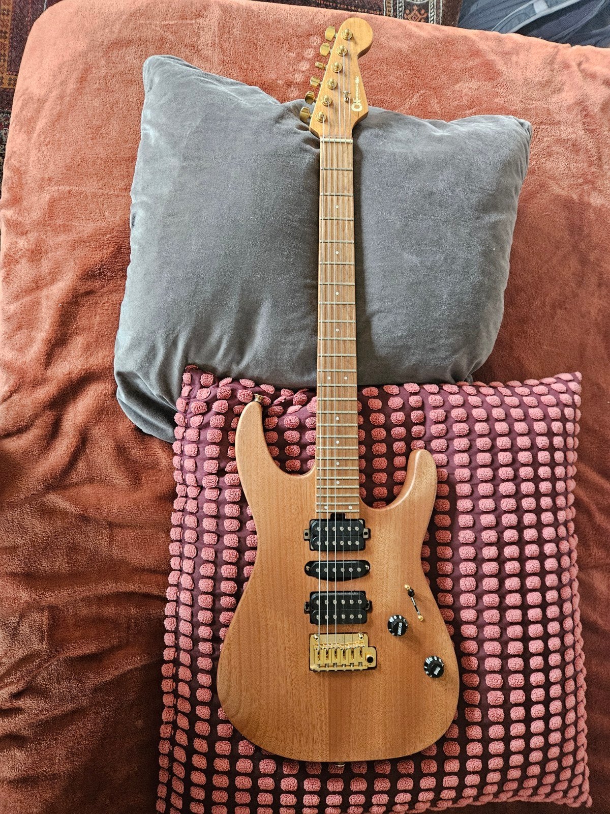 Charvel Pro Mod DK24 Mahogany HSH Strat (Seymour duncans), Ophalen of Verzenden, Zo goed als nieuw, Solid body, Overige merken