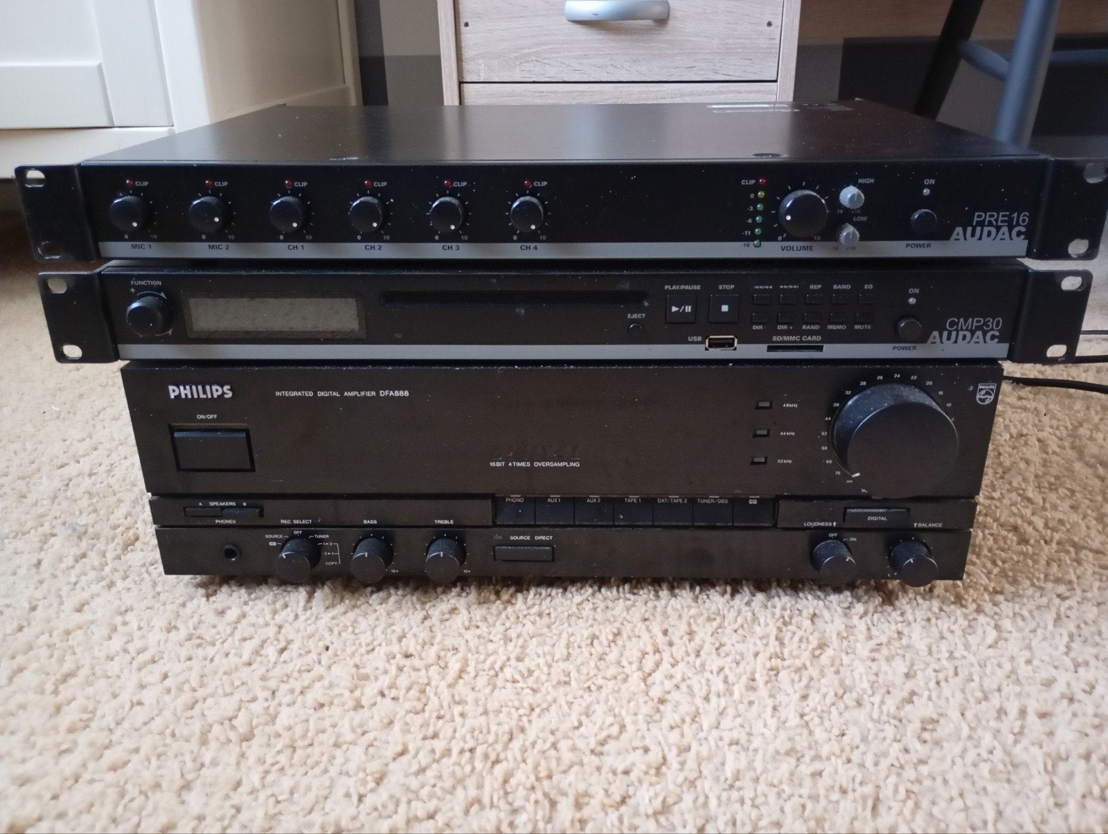 Geluidsinstallatie: Audac PRE16, CMP30 & Philips DFA, Gebruikt, 60 tot 120 watt, Stereo, Ophalen