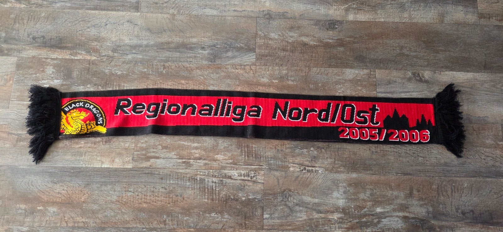 Sjaal Black Dragons, Ophalen of Verzenden, Buitenlandse clubs, Vaantje of Sjaal