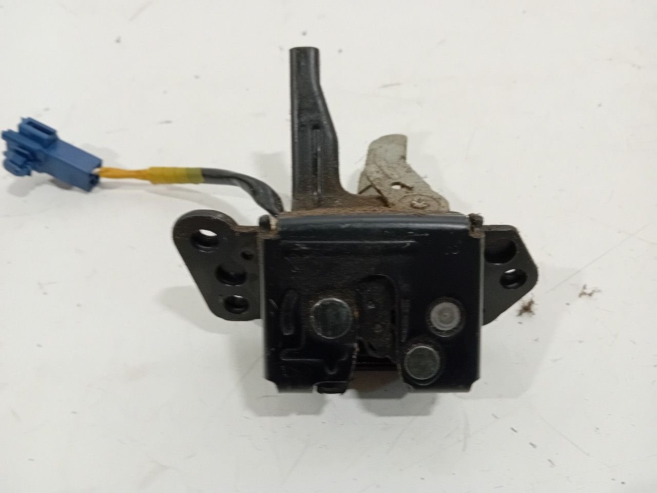 Slot mechaniek kofferdeksel achterklep elektrisch Toyota Yar, Onderdelen@venauto.nl, Van der Ven Autorecycling B.V., Gebruikt