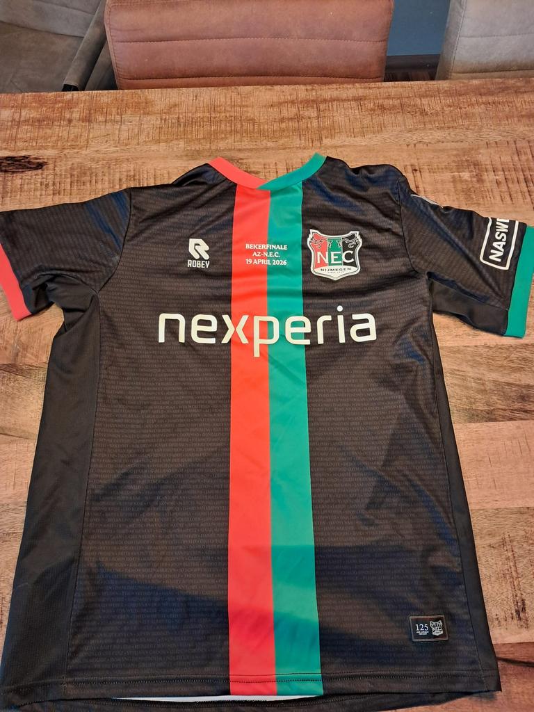 NEC Shirt maat L, Sport en Fitness, Maat L, Ophalen, Zo goed als nieuw, Shirt