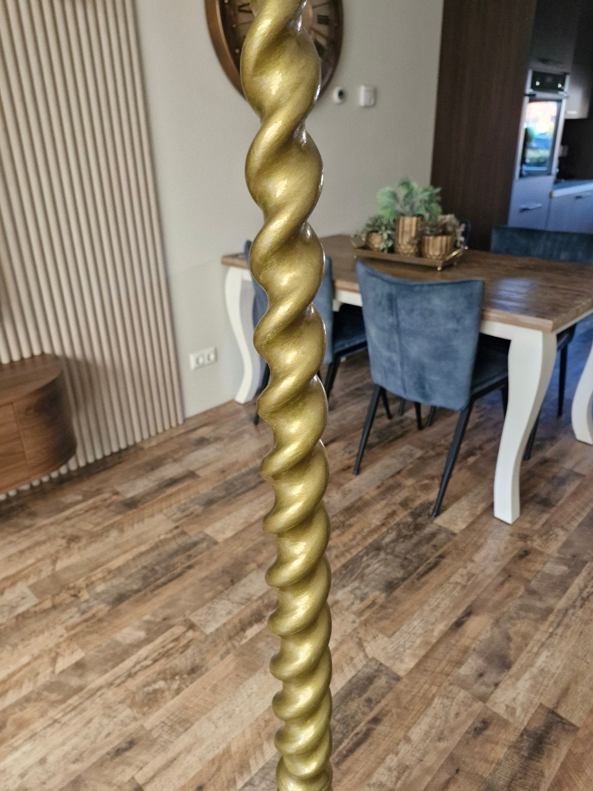 Mooie gouden/bronzen vloerlamp met gedraaide poot, Ophalen, Gebruikt, Metaal, Klassiek, Elegant