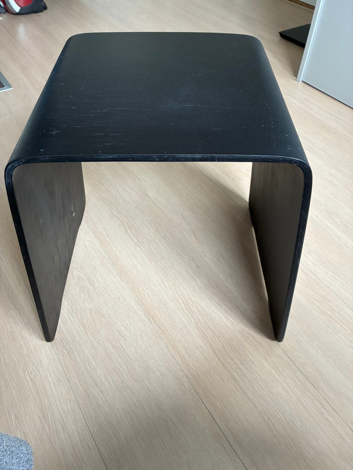 Twee IKEA Benjamin krukjes zwart plywood, Ophalen, Gebruikt, Hout